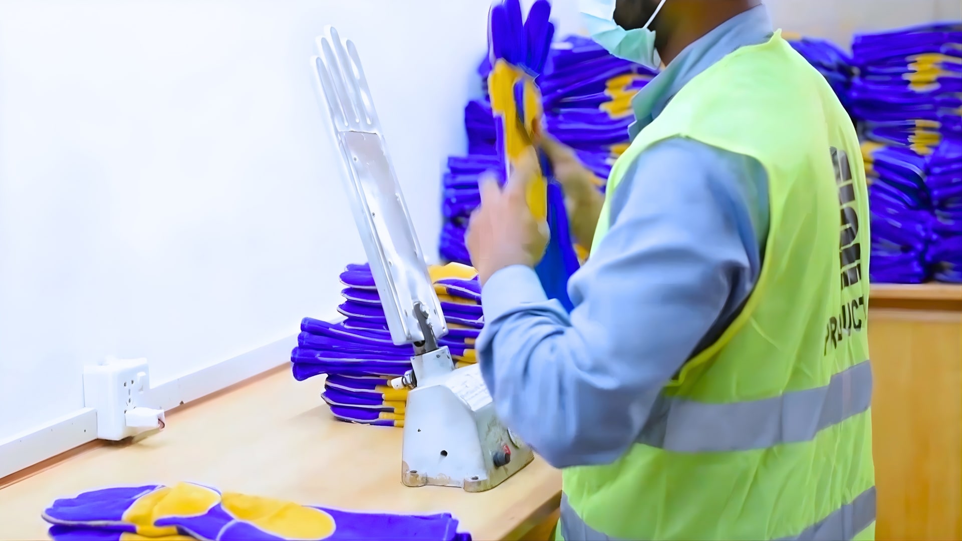 gloving-our-process-04